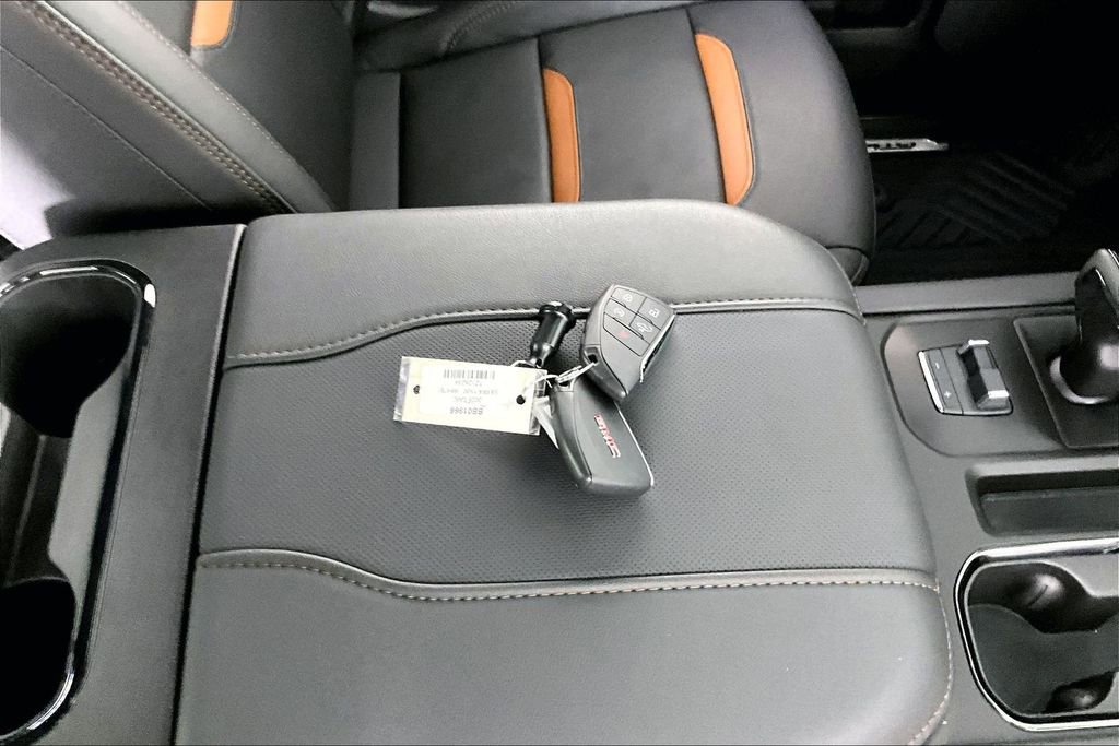 Used 2026 GMC Sierra 1500 AT4 w/ Technology Package image 34
