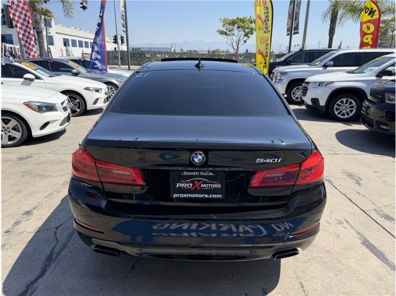 Used 2018 BMW 540i w/ Premium Package RWD image 12
