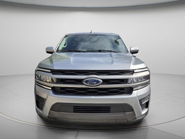 Used 2024 Ford Expedition XLT RWD image 3