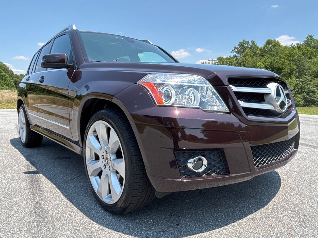 Used 2011 Mercedes-Benz GLK 350 4MATIC image 7
