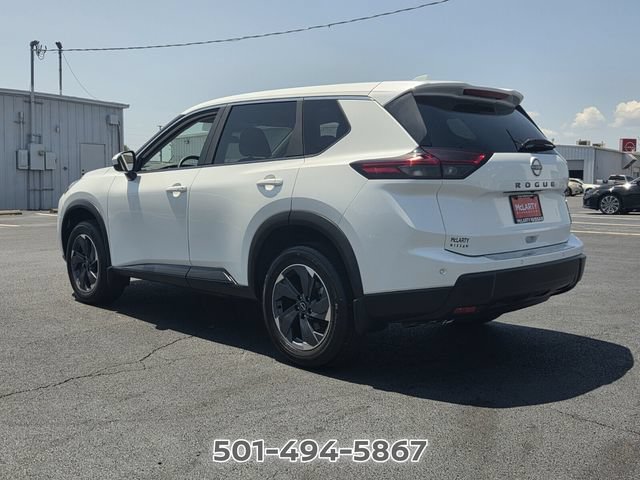 Used 2026 Nissan Rogue SV FWD image 3