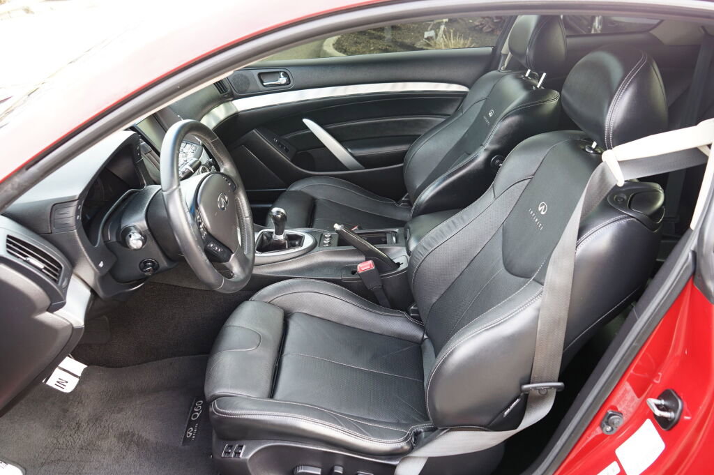Used 2014 INFINITI Q60 Sport image 12