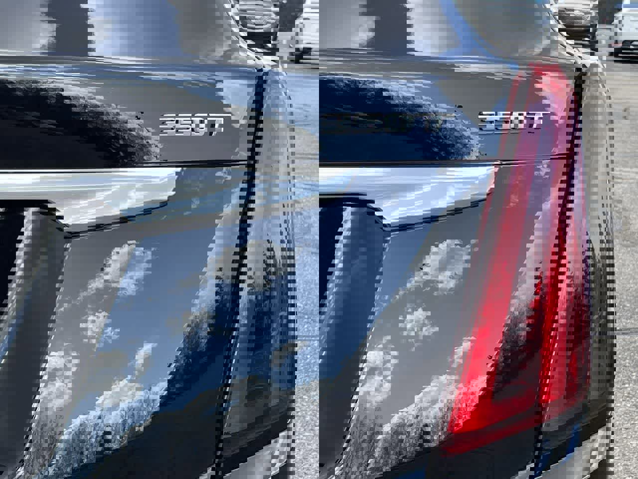 Used 2023 Cadillac XT5 Luxury w/ LPO, Floor Liner Package image 37