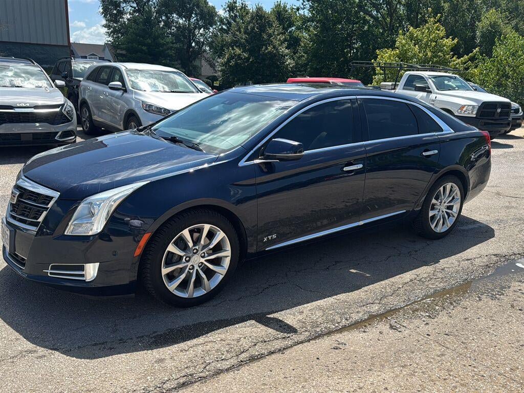 Used 2016 Cadillac XTS Luxury w/ Driver Awareness Package FWD image 4