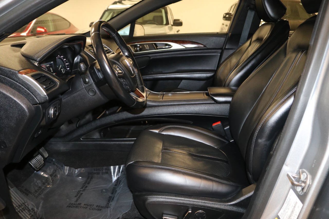 Used 2020 Lincoln MKZ Reserve w/ Elements Package FWD image 13
