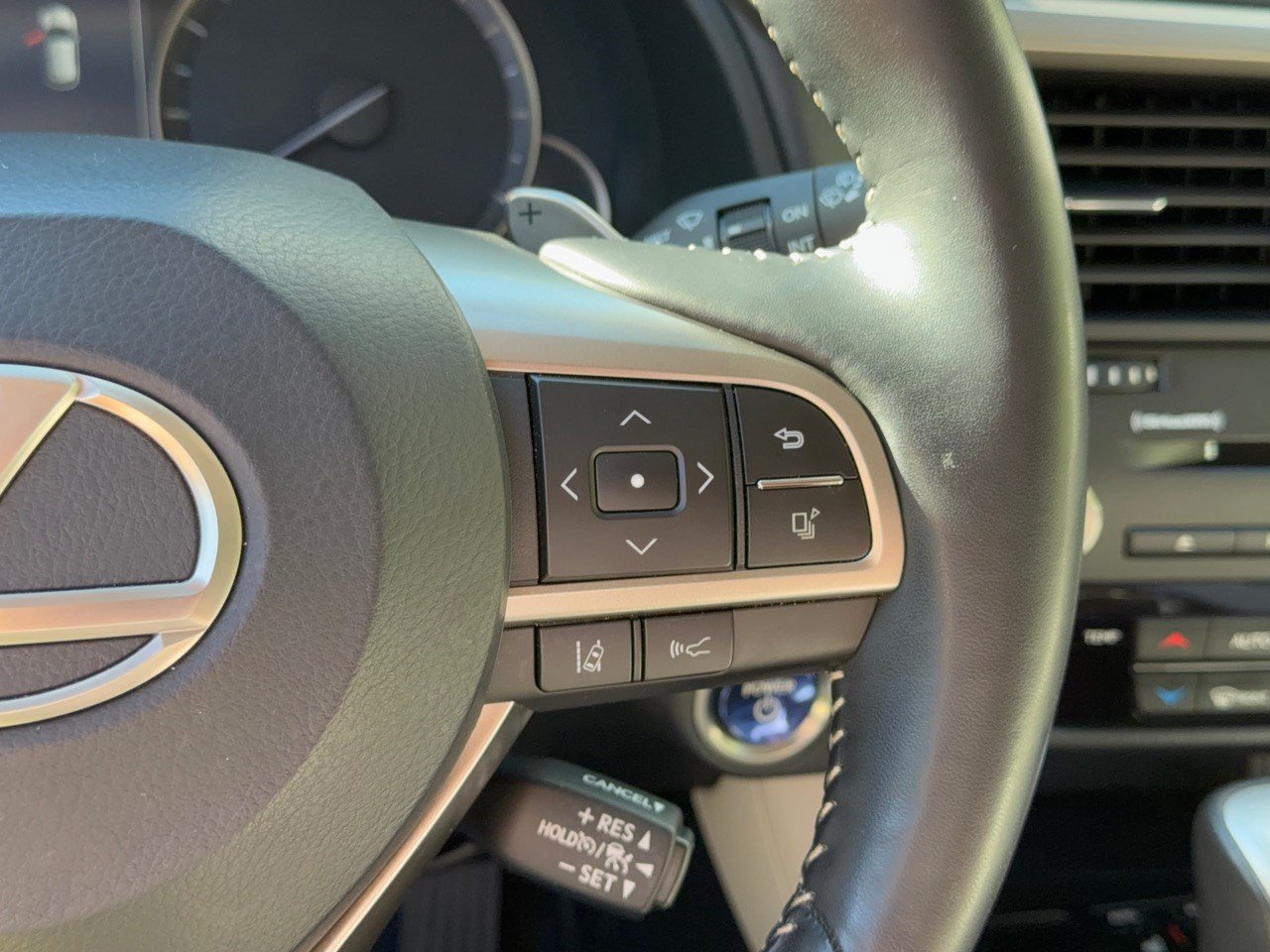 Used 2022 Lexus RX 450hL AWD w/ Premium Package image 19