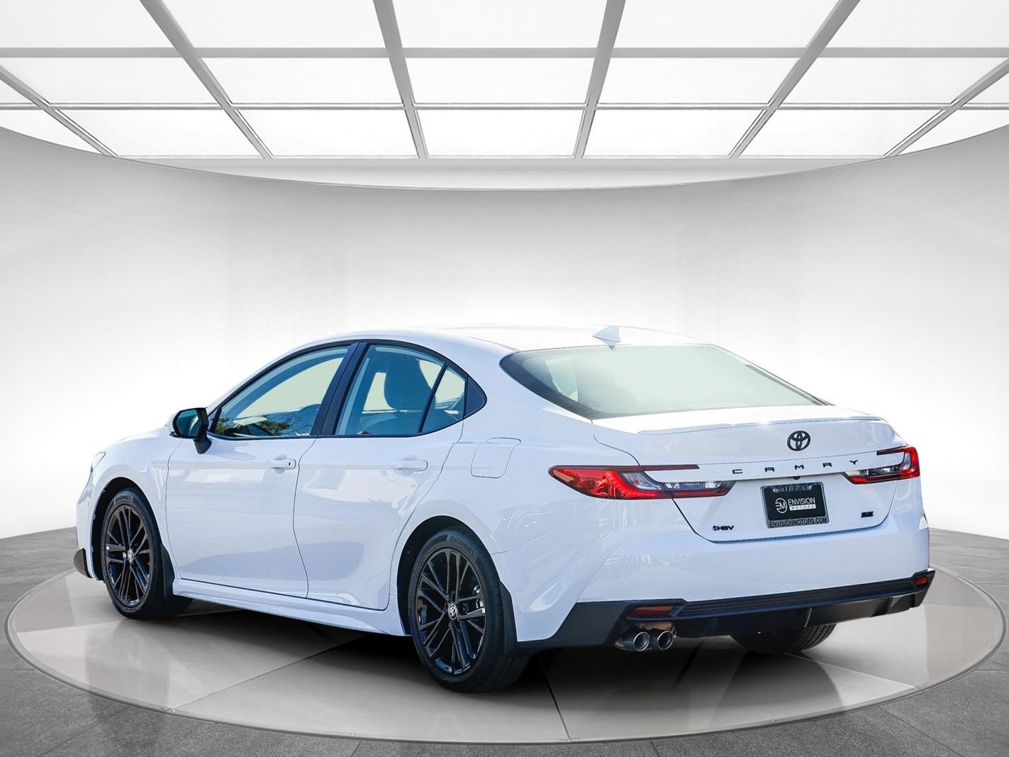 Used 2026 Toyota Camry SE w/ Multimedia Upgrade Package FWD image 2