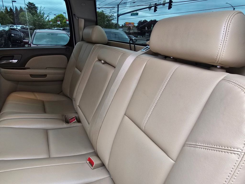 Used 2013 Chevrolet Silverado 2500 LTZ w/ LTZ Plus Package image 53