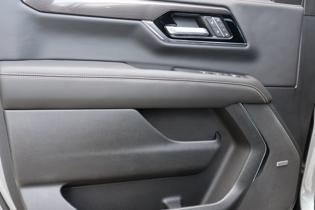 New 2026 GMC Yukon XL Elevation w/ Elevation Premium Package AWD/4WD image 12