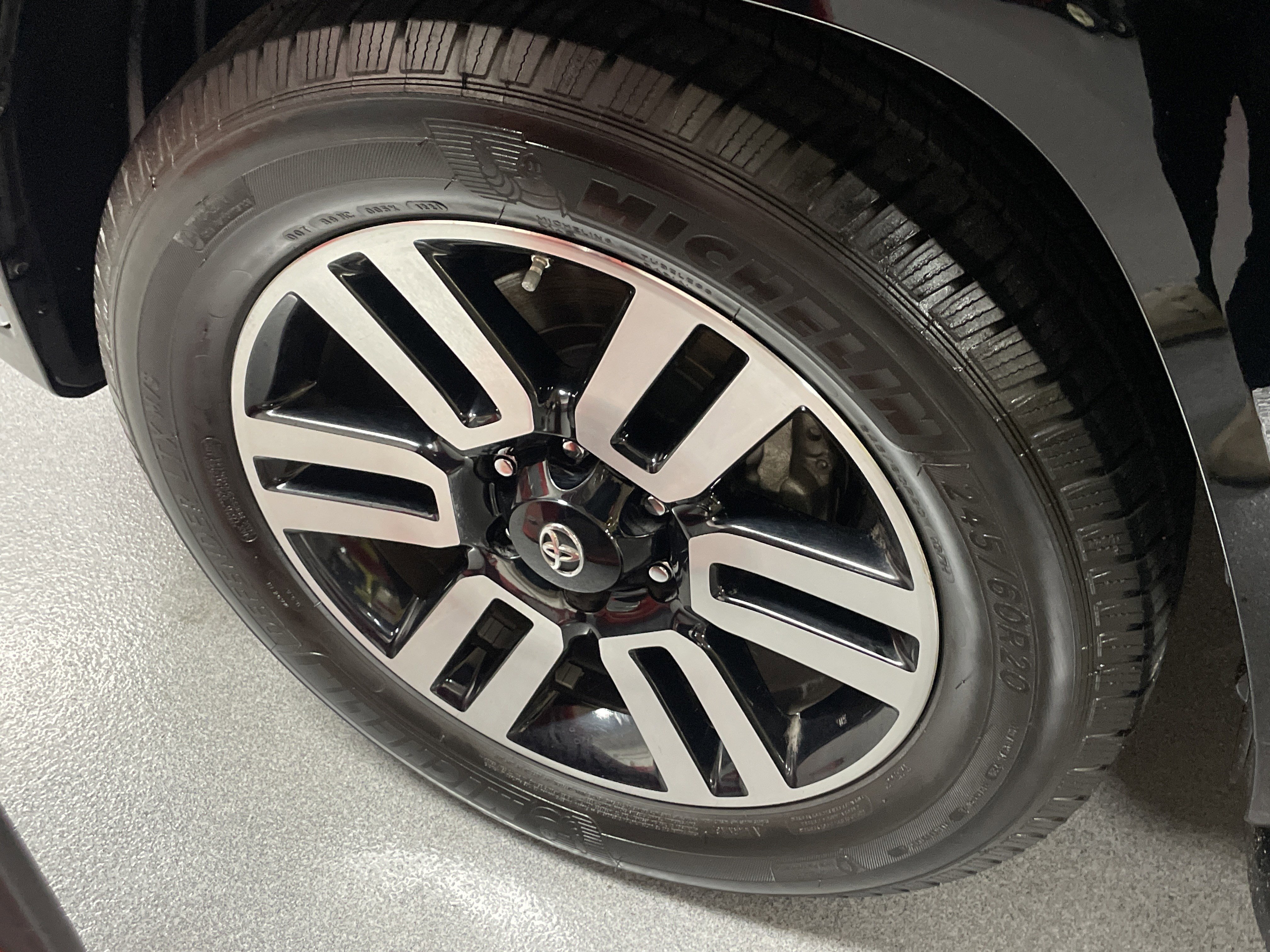 Used 2015 Toyota 4Runner Limited image 13