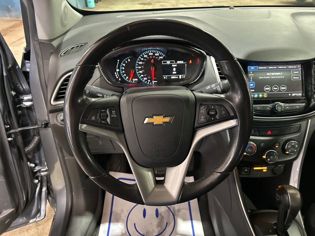 Used 2019 Chevrolet Trax LT w/ LT Convenience Package image 25
