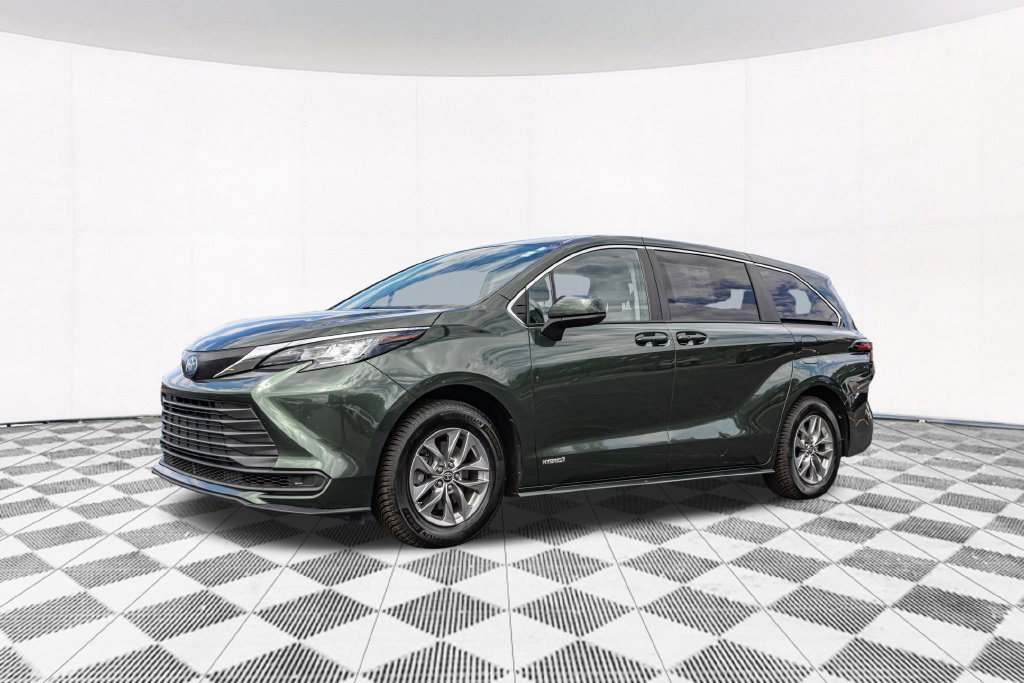 Used 2021 Toyota Sienna LE FWD image 6