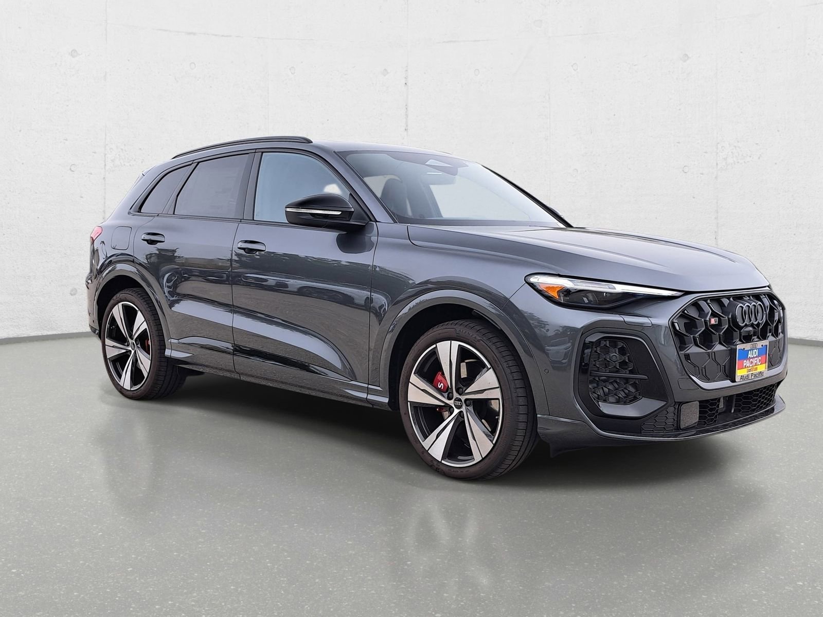 New 2025 Audi SQ5 Premium Plus AWD/4WD image 3