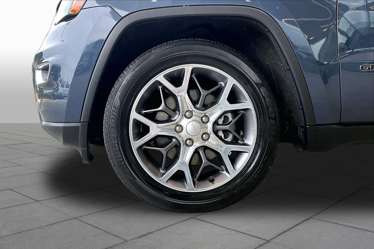 Used 2021 Jeep Grand Cherokee Limited RWD image 10