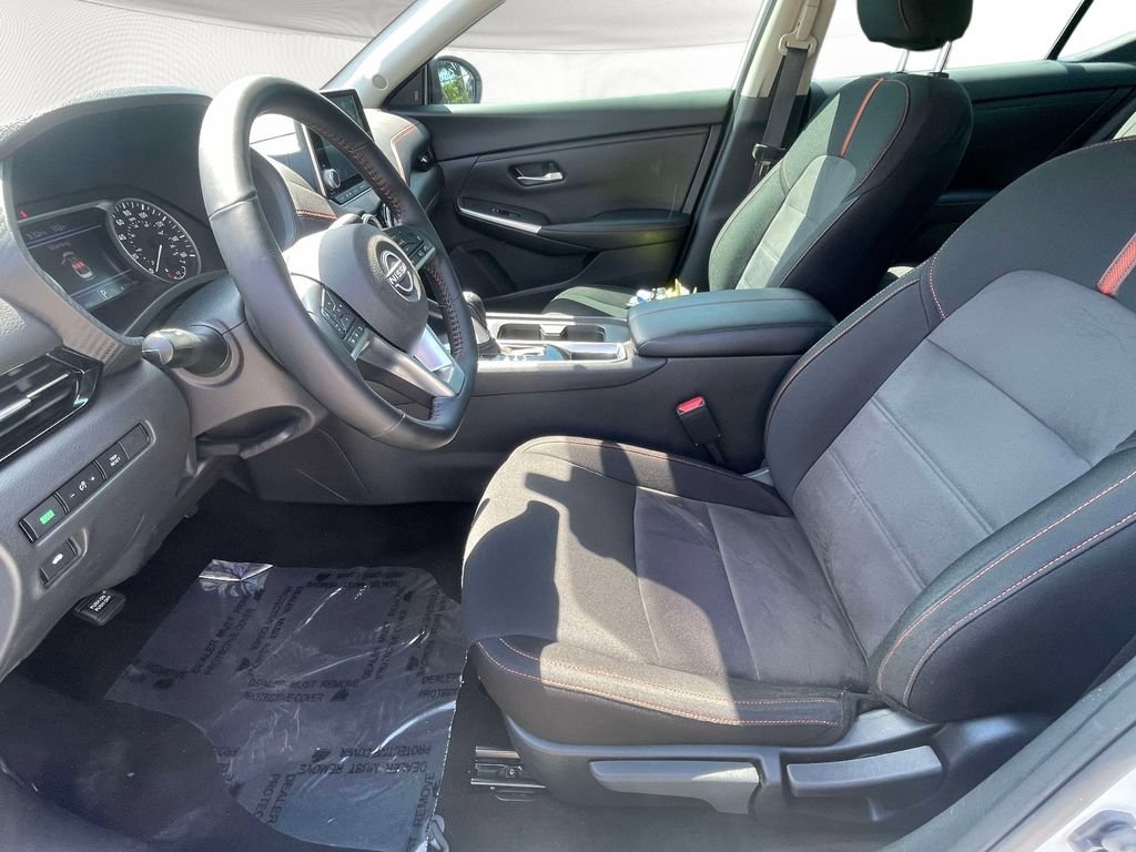 Used 2025 Nissan Sentra SR FWD image 14