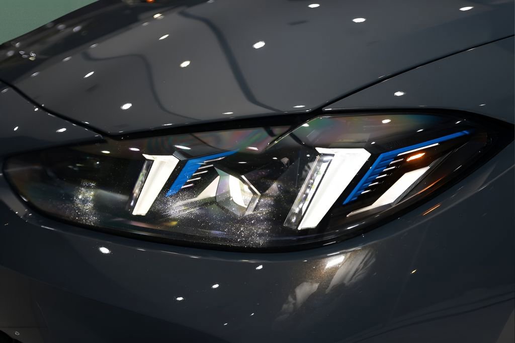 Used 2025 BMW M4 Coupe w/ Executive Package image 37