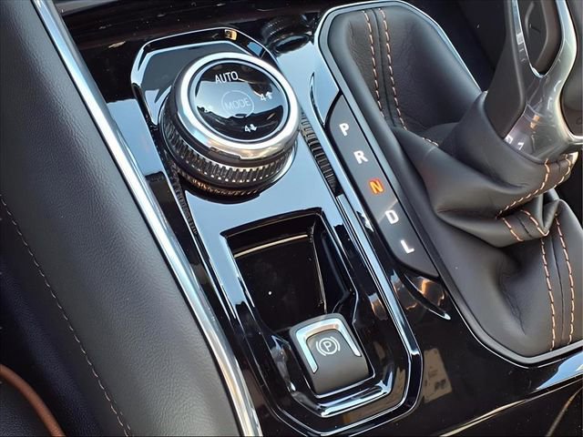 Used 2026 GMC Canyon AT4 w/ Off-Road Front Bumper Package image 19