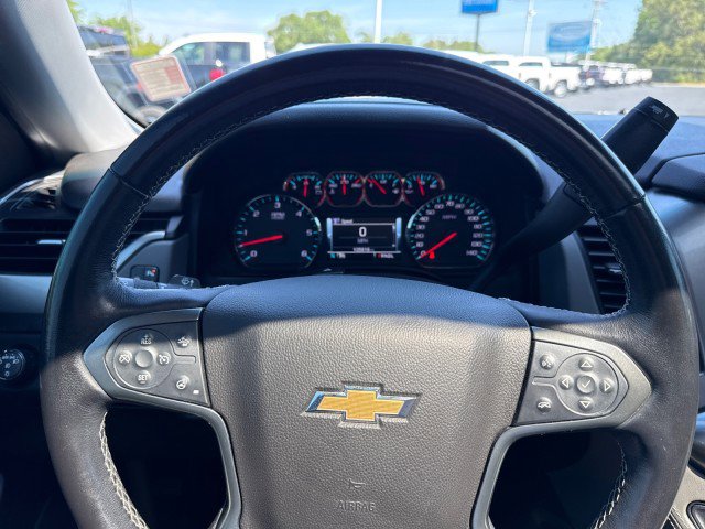 Used 2020 Chevrolet Suburban LT RWD image 32