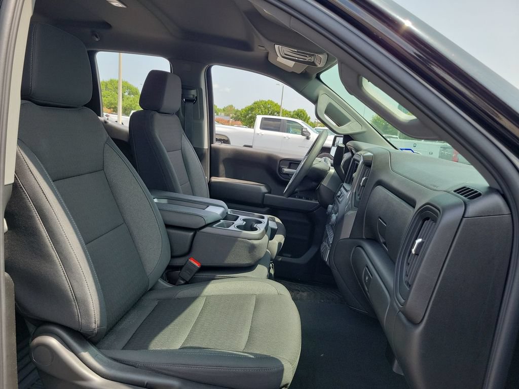Certified 2026 Chevrolet Silverado 1500 Custom RWD image 33