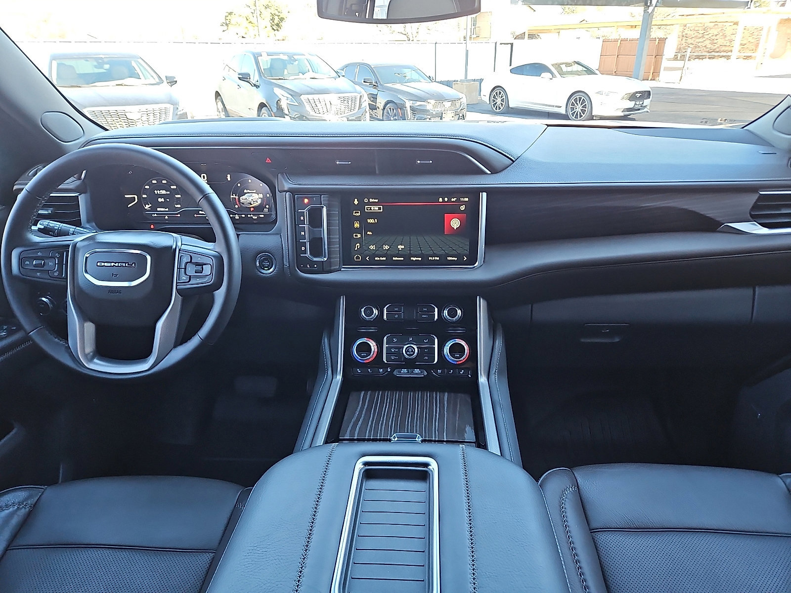 Used 2023 GMC Yukon Denali image 8