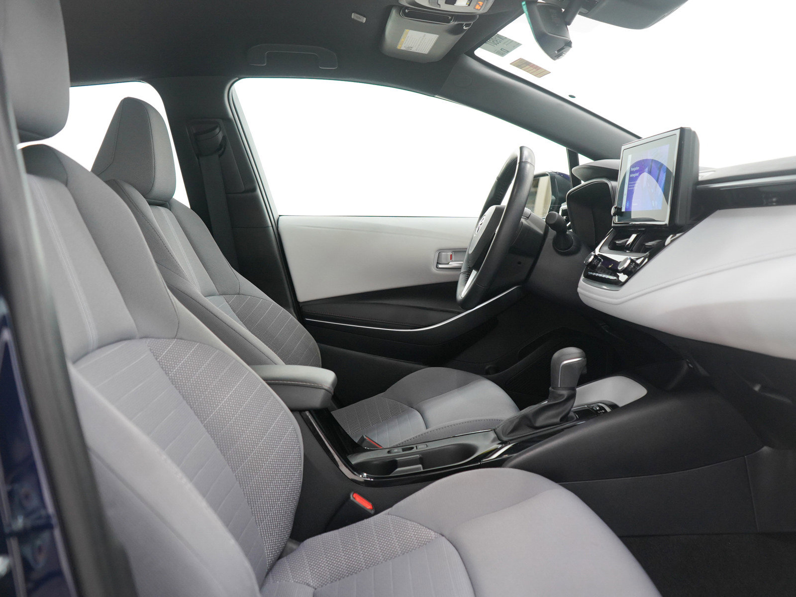 Used 2023 Toyota Corolla SE image 11