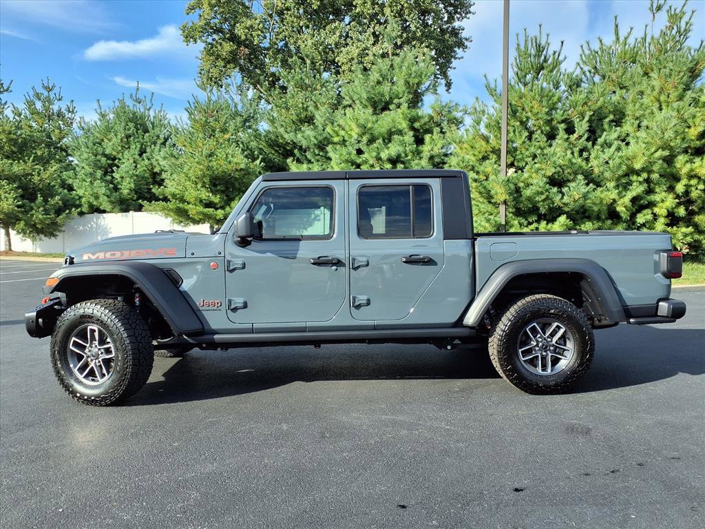 Used 2025 Jeep Gladiator Mojave w/ Steel Bumper Group image 29