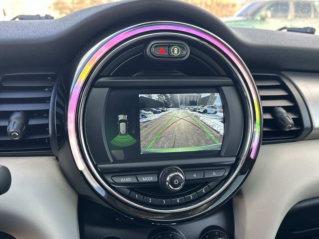 Used 2021 MINI Cooper SE w/ 6.5" Touchscreen Package image 12