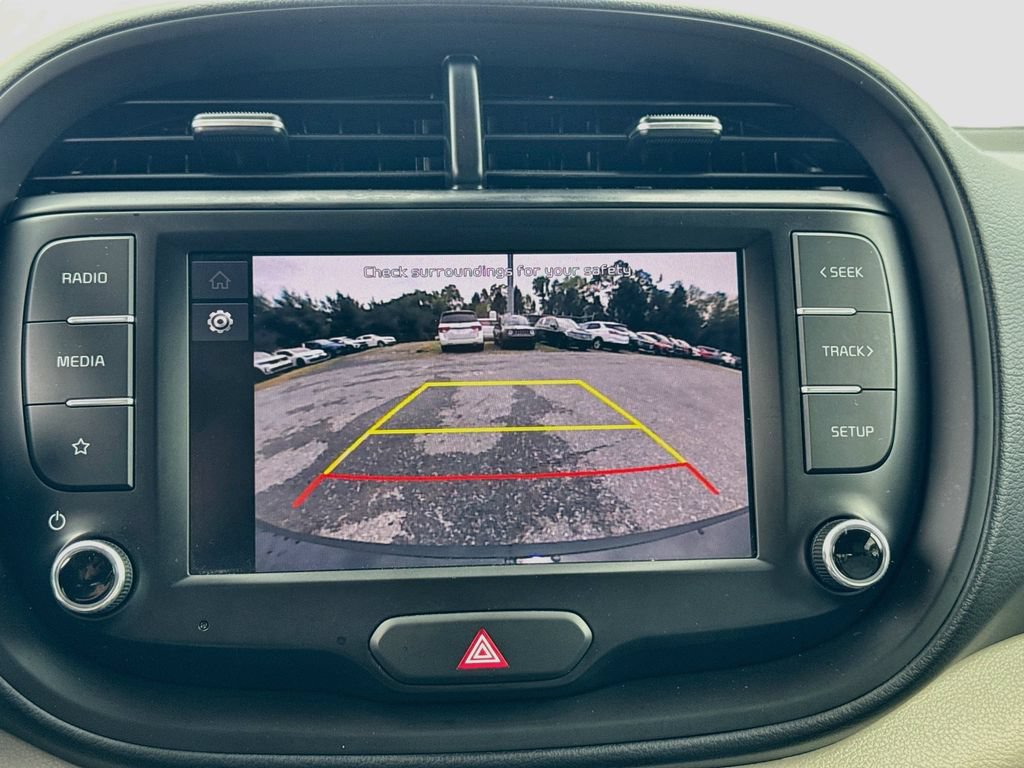 Certified 2023 Kia Soul LX w/ LX Technology Package FWD image 16