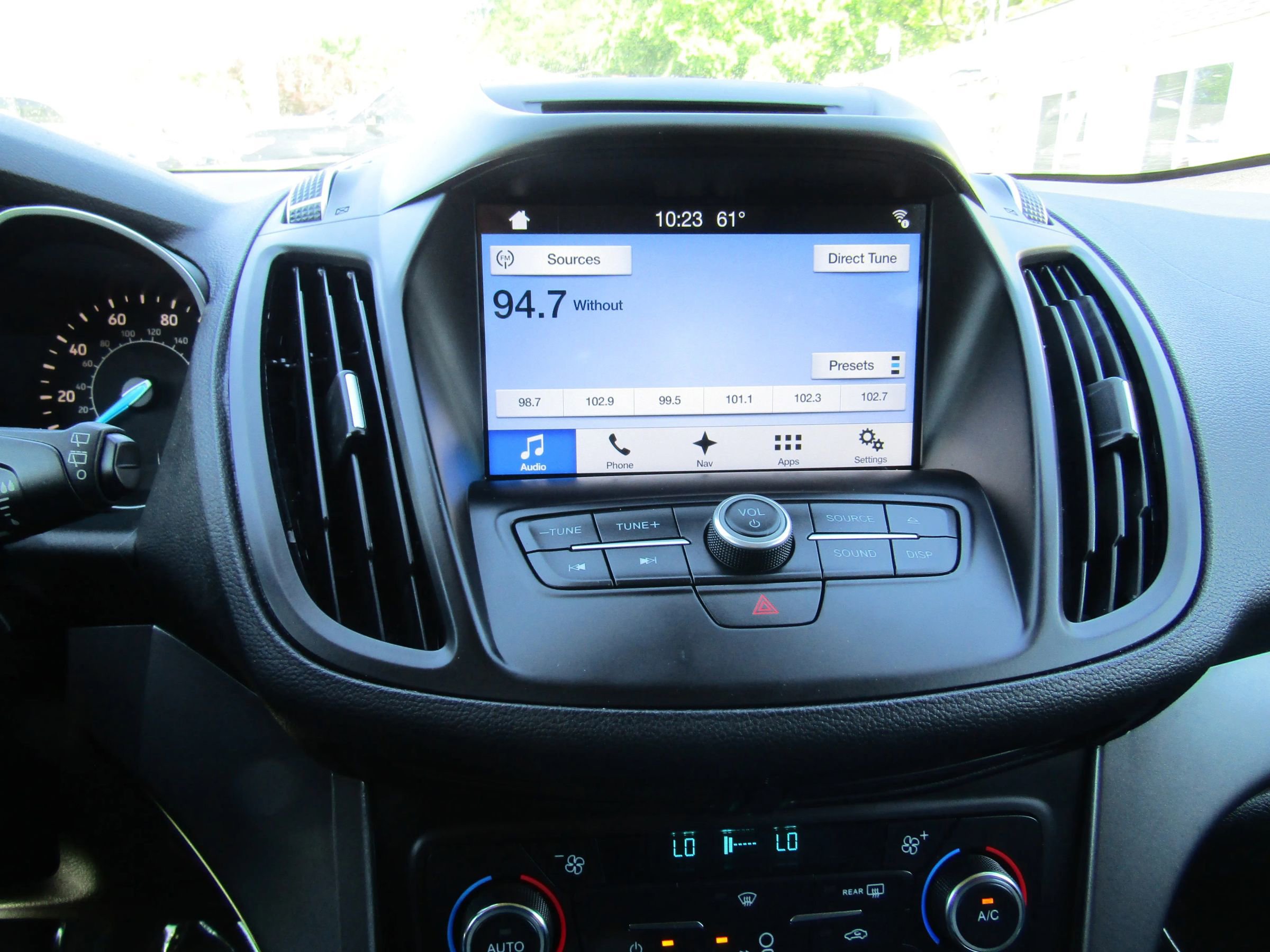 Used 2017 Ford Escape SE w/ SE Leather Comfort Package FWD image 24