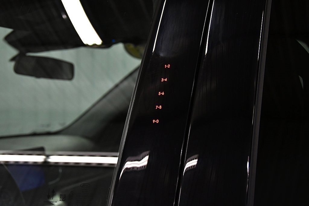 Used 2022 Ford Explorer XLT w/ Equipment Group 202A image 15