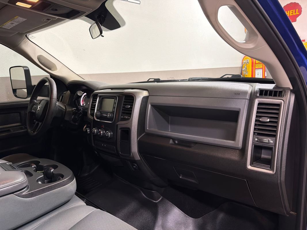 Used 2018 RAM 2500 Tradesman w/ Chrome Appearance Group AWD/4WD image 38