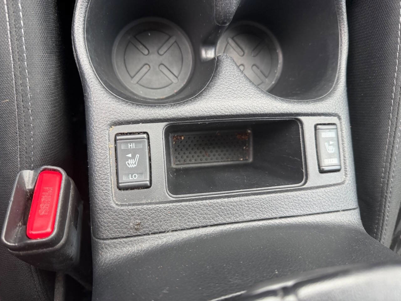 Used 2018 Nissan Rogue SV w/ Premium Package image 14