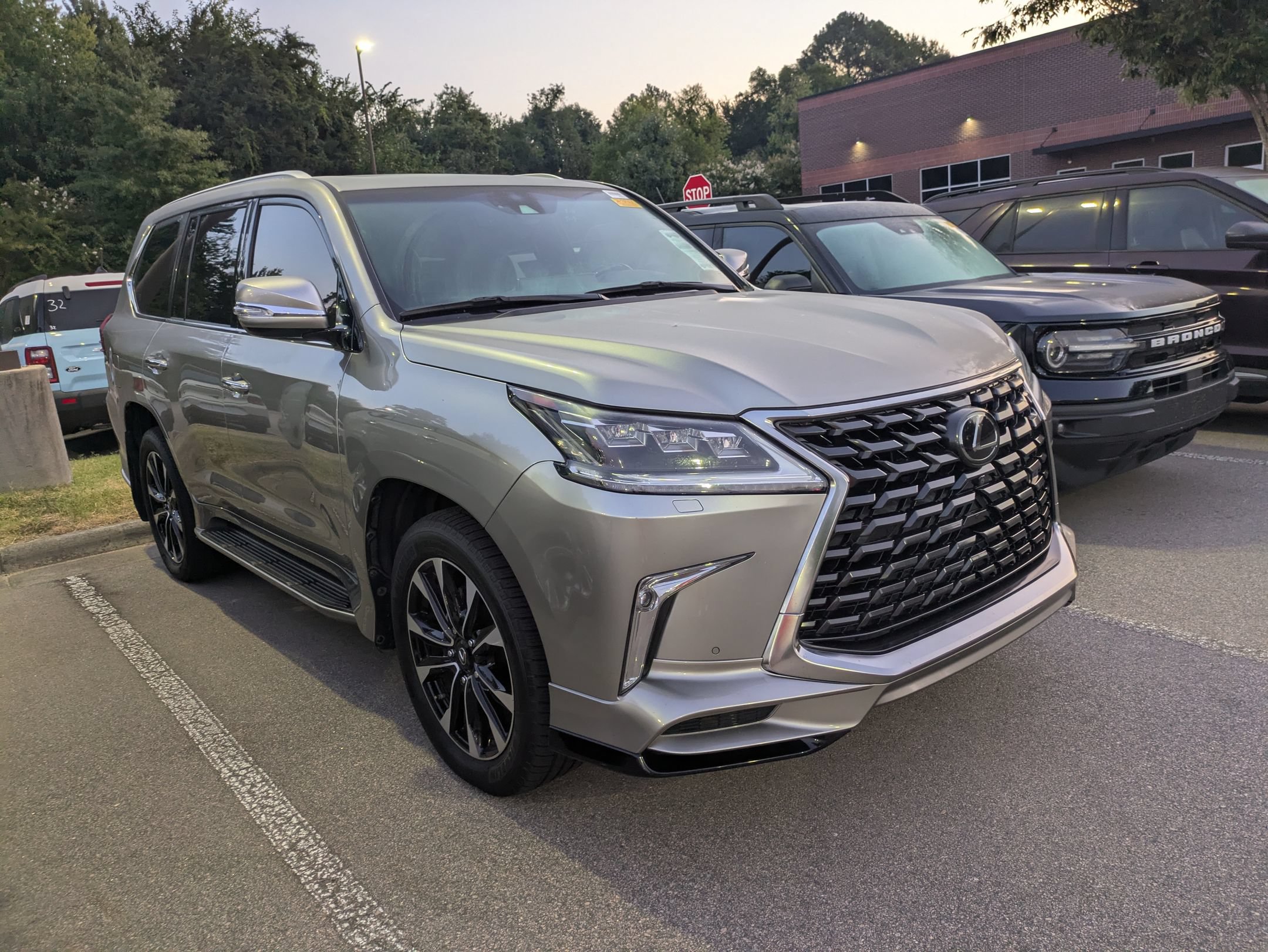 Used 2021 Lexus LX 570 4WD w/ Sport Package image 1