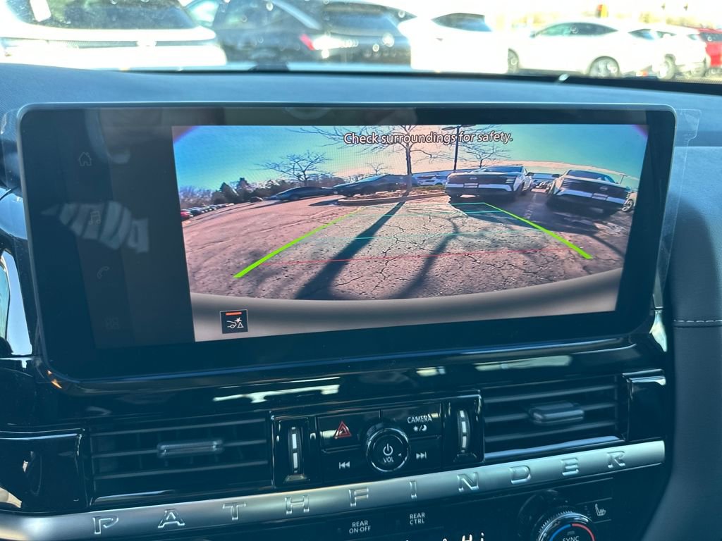 New 2026 Nissan Pathfinder SV image 32