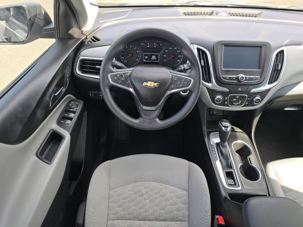 Used 2018 Chevrolet Equinox LS FWD image 25