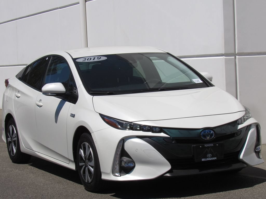 Certified 2019 Toyota Prius Prime Advanced w/ Carpet Mat Package FWD image 2