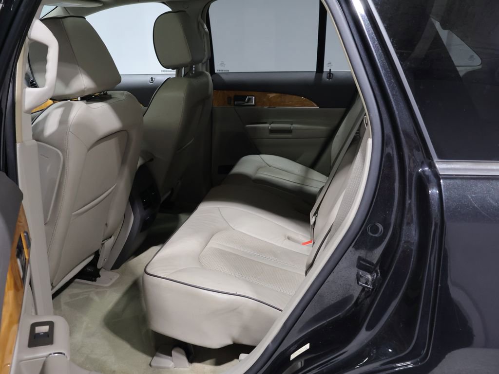 Used 2013 Lincoln MKX FWD image 19