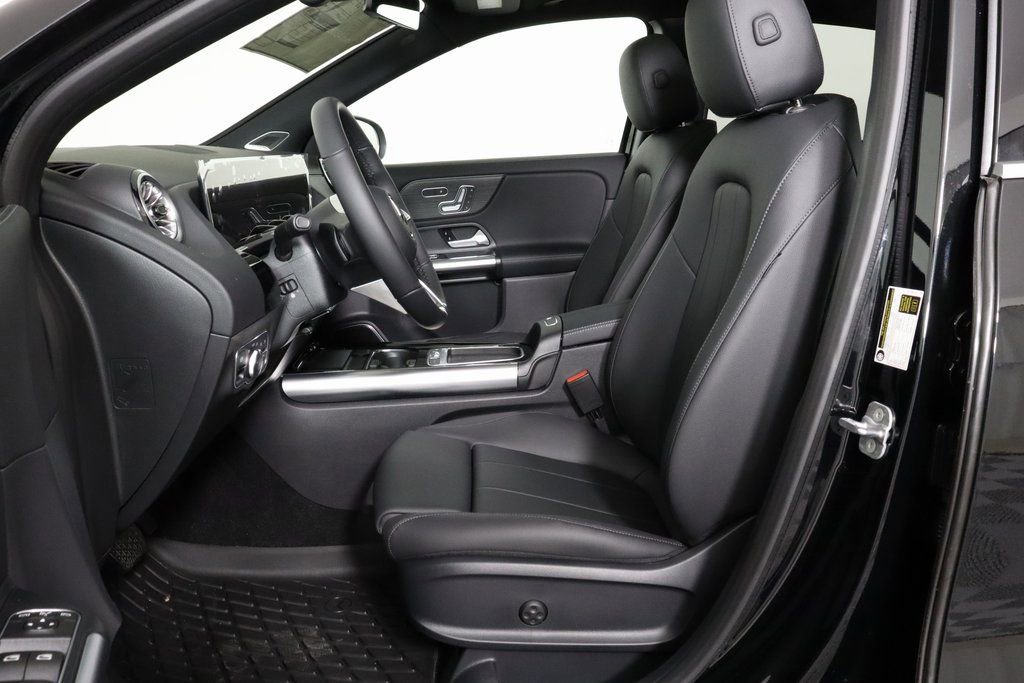 New 2025 Mercedes-Benz GLA 250 4MATIC image 5