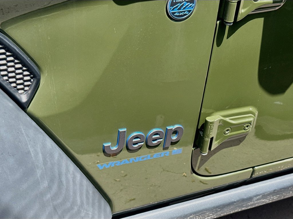 Certified 2023 Jeep Wrangler Unlimited Rubicon 4xe AWD/4WD image 35