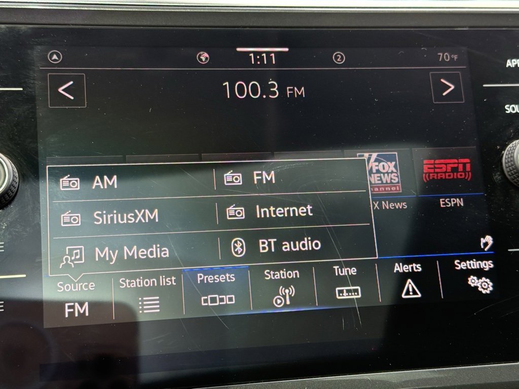 Used 2022 Volkswagen Tiguan SE w/ Panoramic Sunroof Package image 10