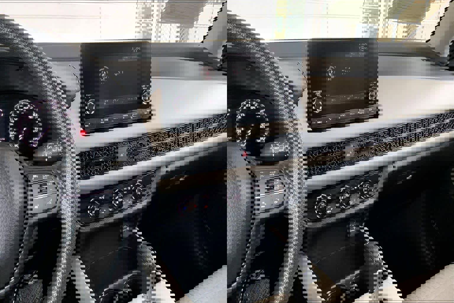 Used 2023 Honda HR-V LX image 6