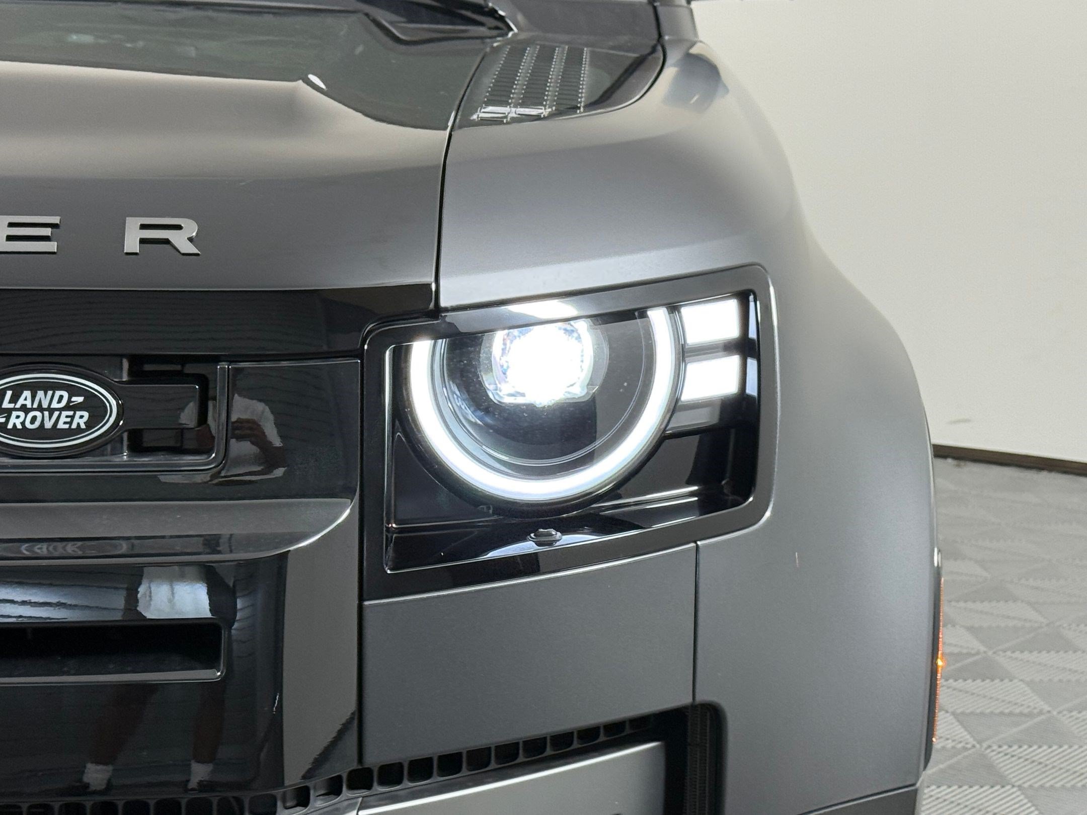 New 2026 Land Rover Defender 90 V8 AWD/4WD image 12