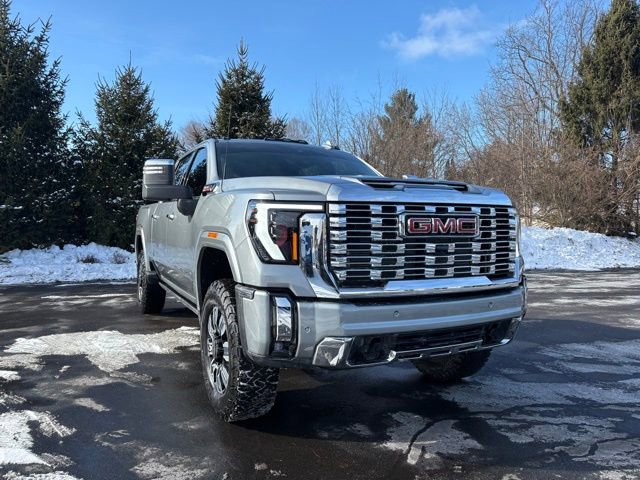 Certified 2026 GMC Sierra 3500 Denali w/ Denali Reserve Package image 9