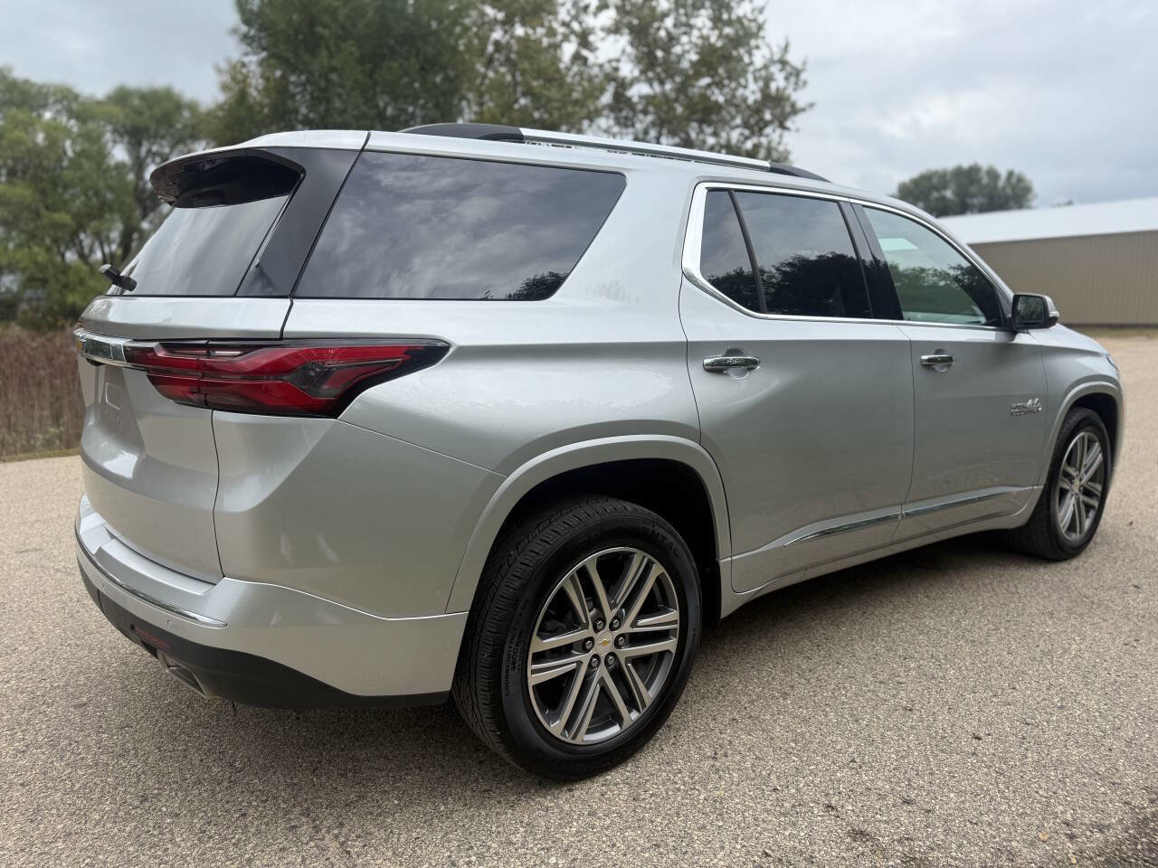 Used 2022 Chevrolet Traverse High Country image 5