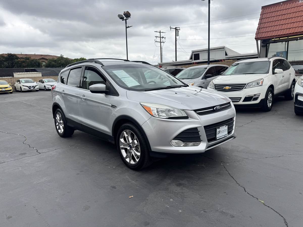 Used 2016 Ford Escape SE w/ SE Leather Comfort Package AWD/4WD image 8