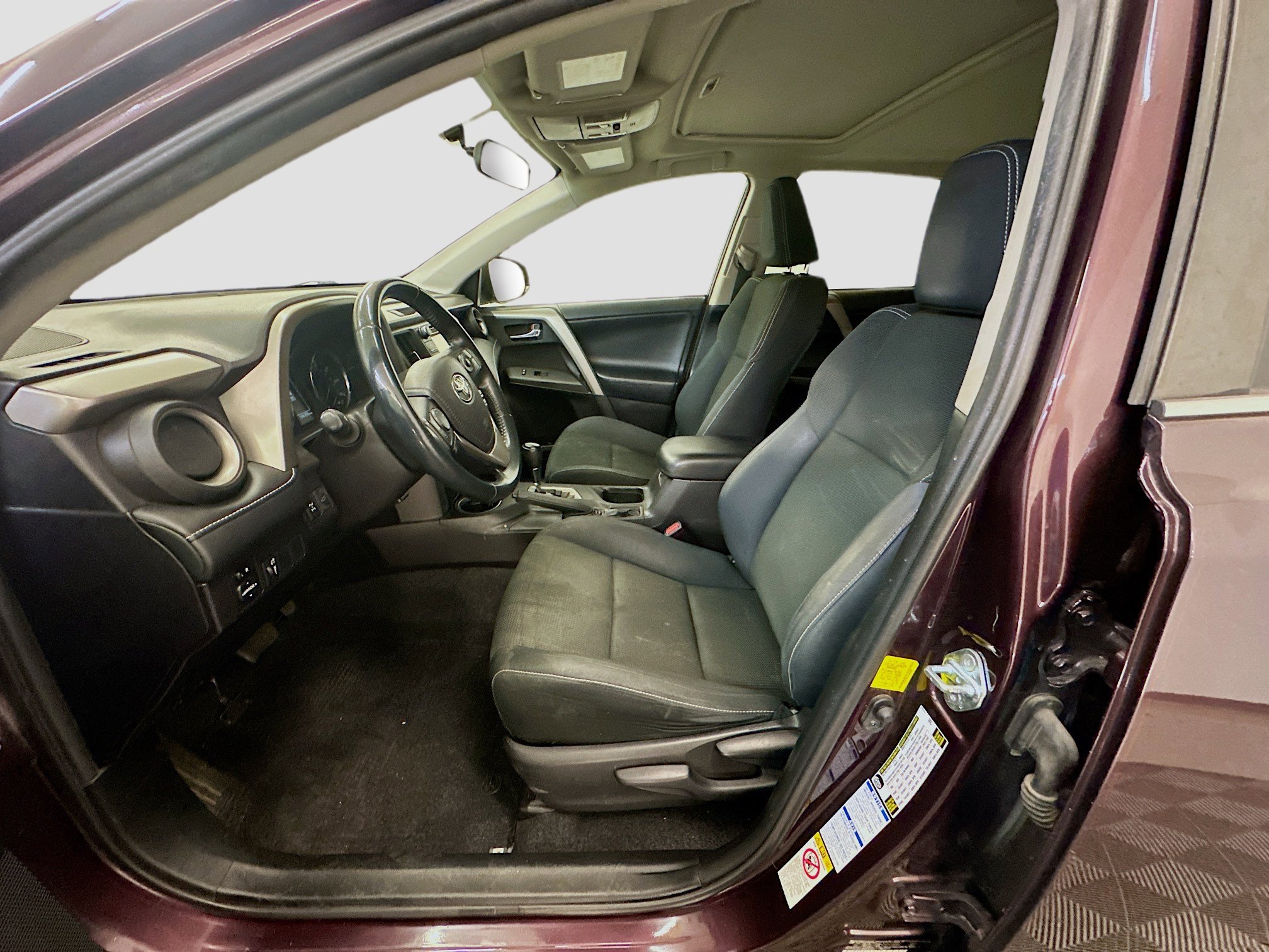 Used 2016 Toyota RAV4 XLE AWD/4WD image 13