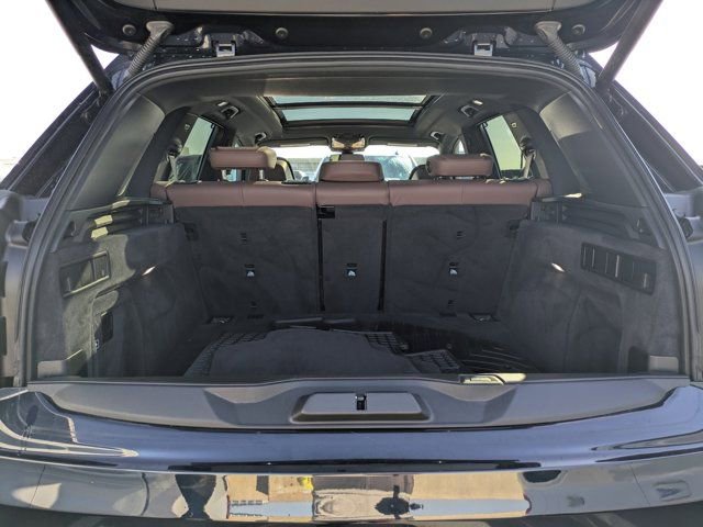 Used 2021 BMW X5 M50i w/ Executive Package image 9