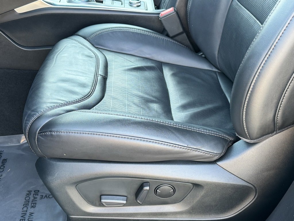 Used 2022 Ford Explorer Platinum w/ Equipment Group 601A image 25