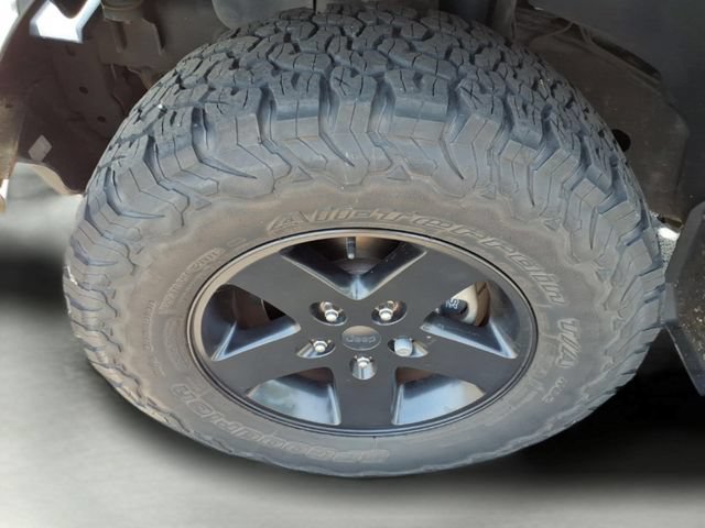 Used 2017 Jeep Wrangler Sport AWD/4WD image 9