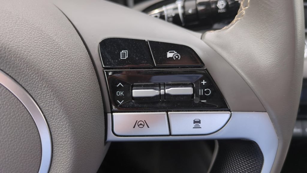 Used 2025 Hyundai Elantra SEL FWD image 20